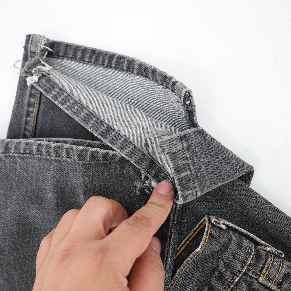 Vintage Levis 501 0155 Jeans mens 36x28.5 Button Fly Straight Made in USA gray - Picture 8 of 15